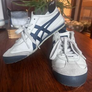 Onitsuka Tiger Mexico 66 Cream & Navy Men’s size 6.5 (Women’s 8)